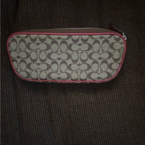 Coach  pouch - Picture 3 of 4